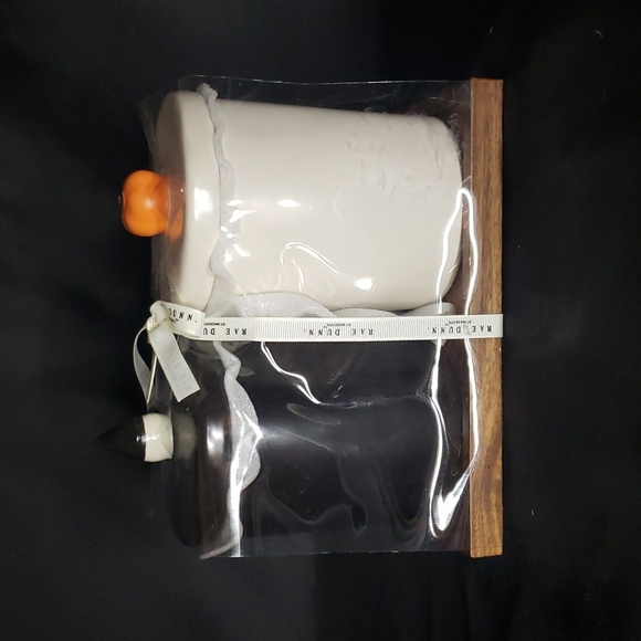 Rae Dunn NWT TRICK OR TREAT and SPOOKY Canister Set on Wood Base - Picture 2 of 6